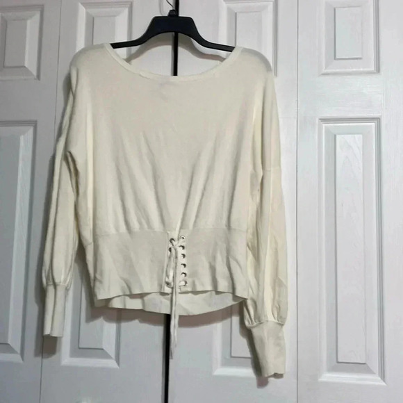 Express cream sweater size Large - Picture 1 of 13